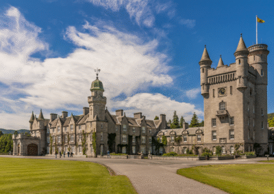 Scottish Highlands Railway, Balmoral & Dolphins